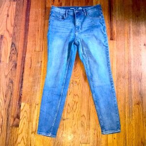 Old Navy High Rise Rockstar Skinny Jeans